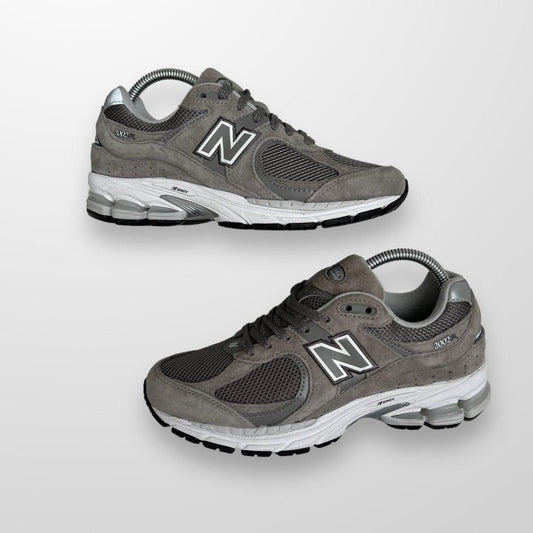 New Balance 2002R Trainers In Grey White