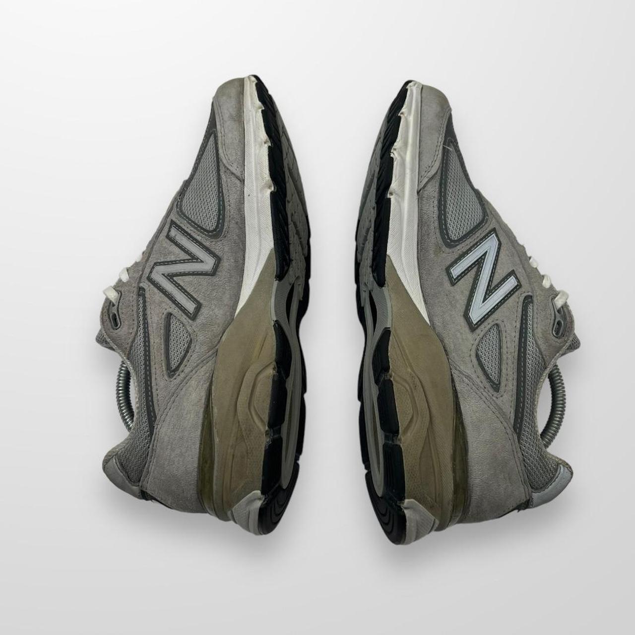 New Balance 990 V4 Trainers In Grey