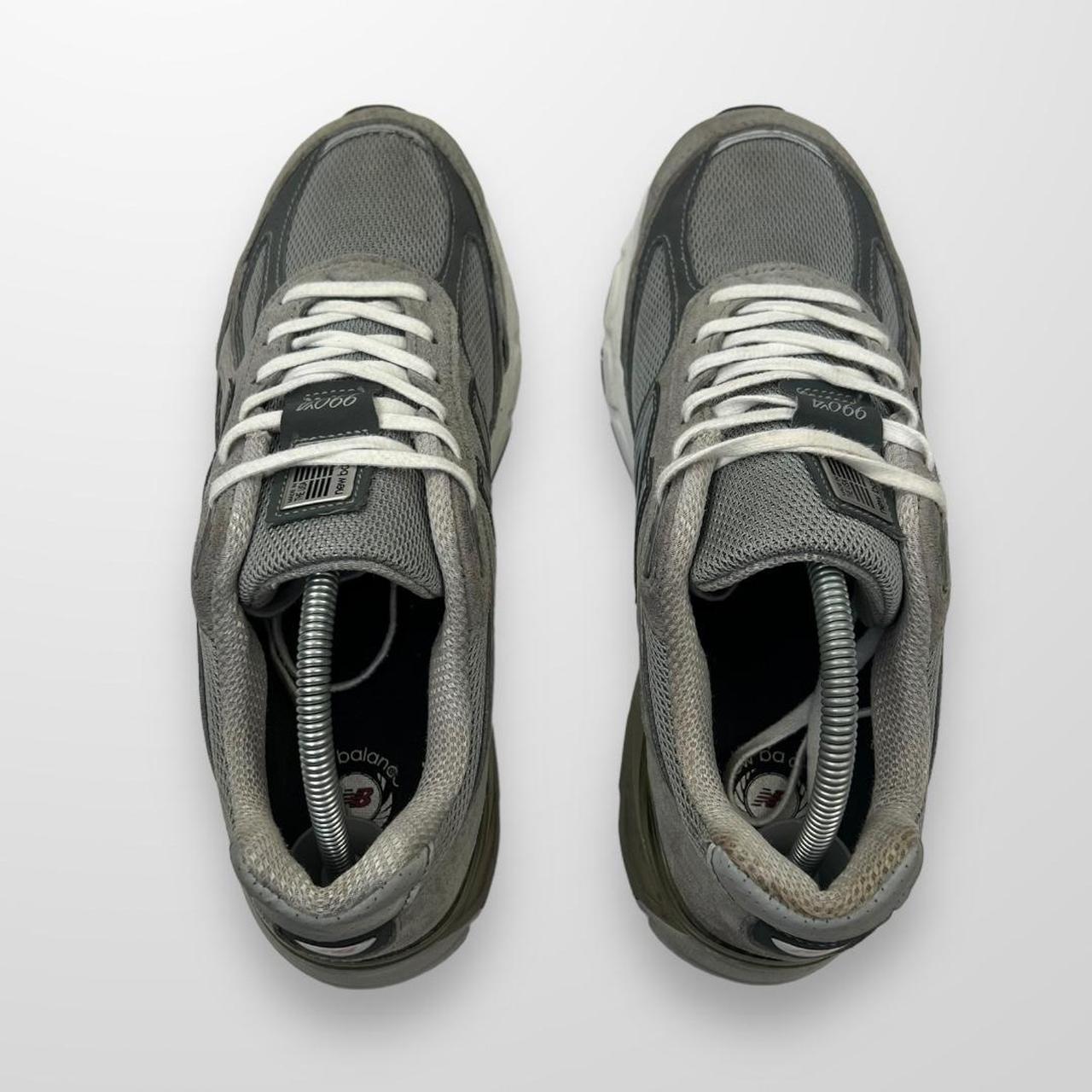 New Balance 990 V4 Trainers In Grey