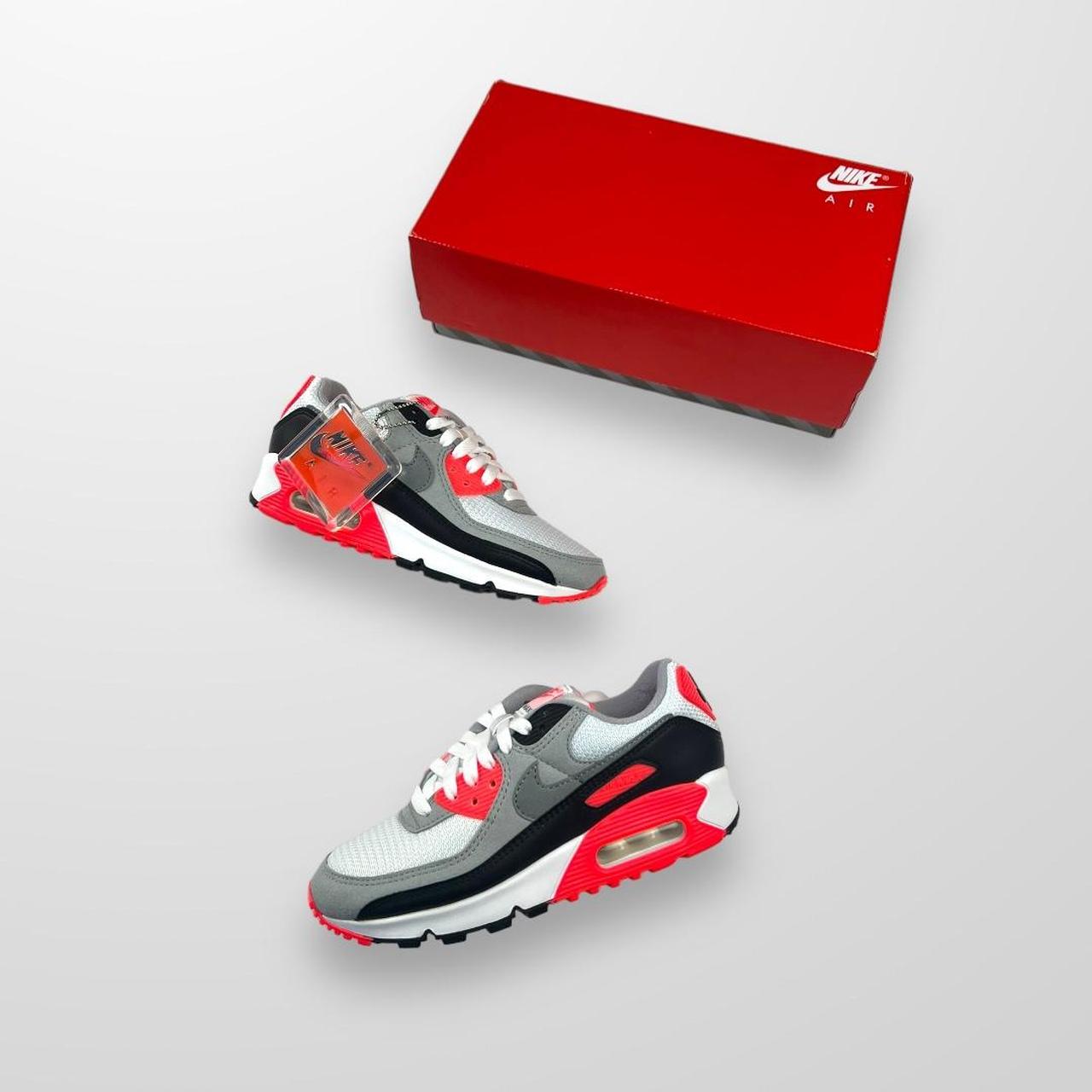 Nike Air Max 90 Infrared Trainers