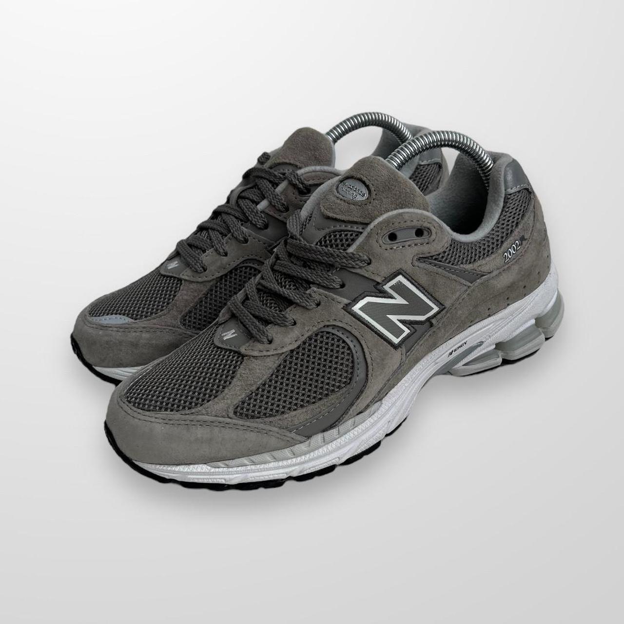 New Balance 2002R Trainers In Grey White