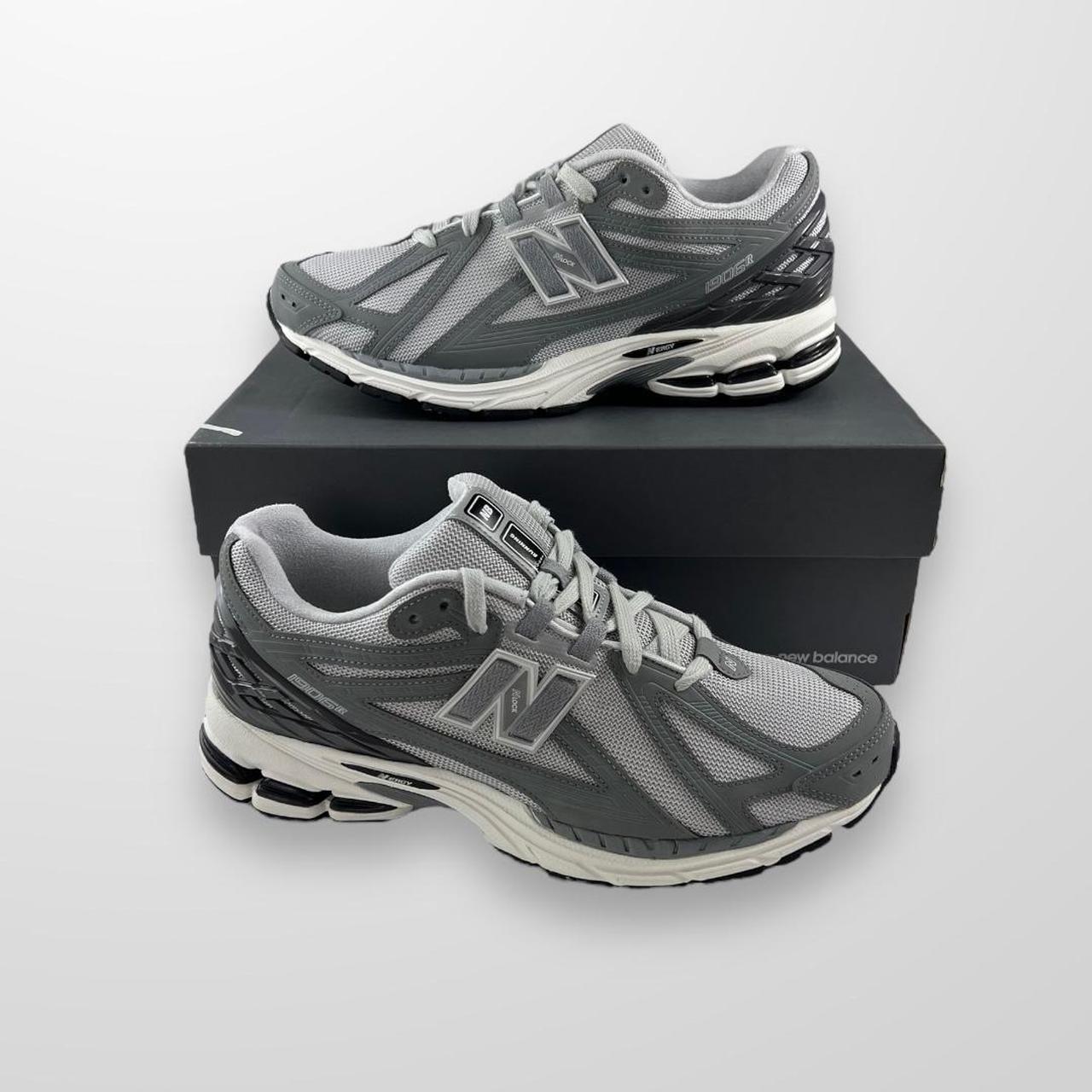 New Balance 1906R Trainers In Grey