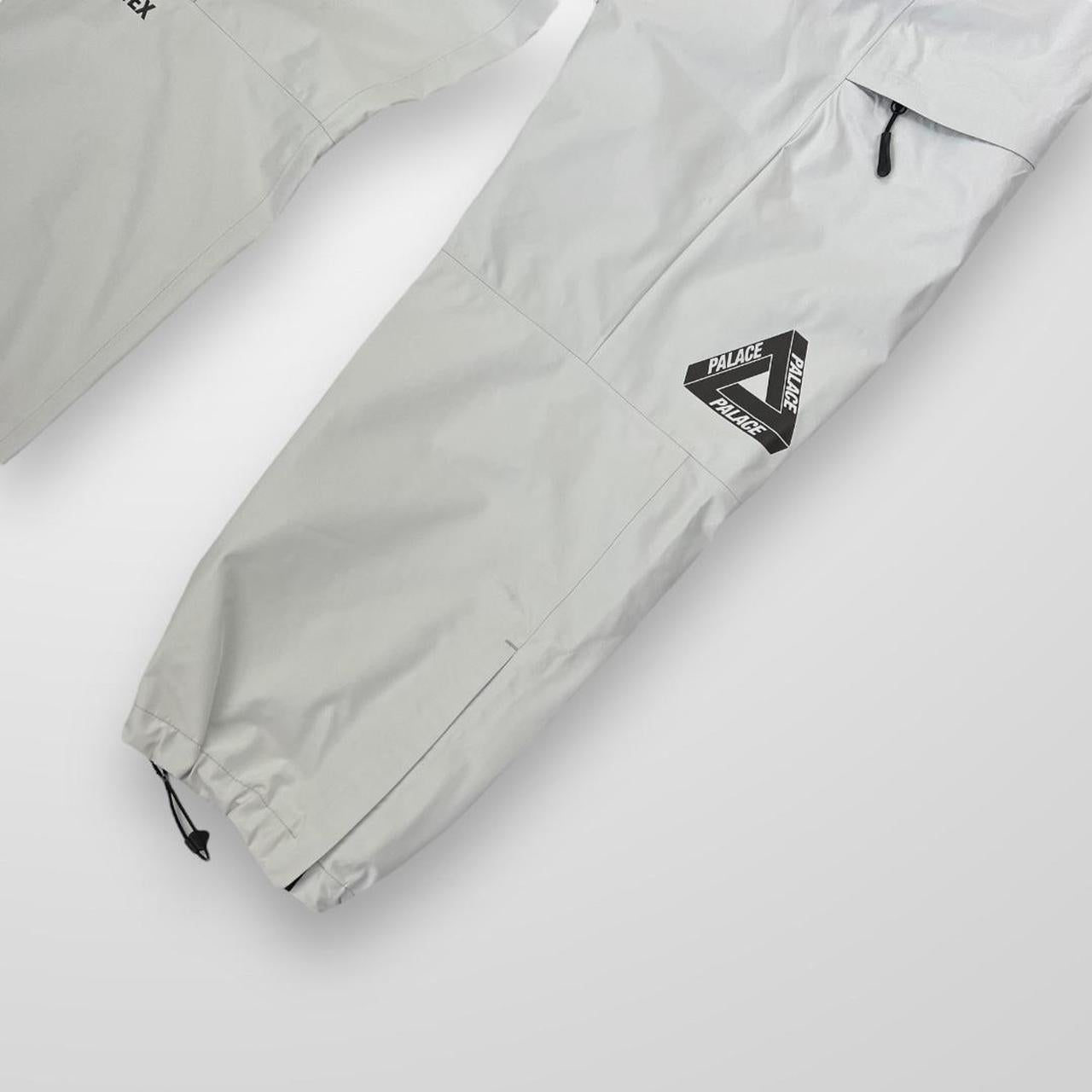 Palace Gore-Tex Cargo Bottom In White