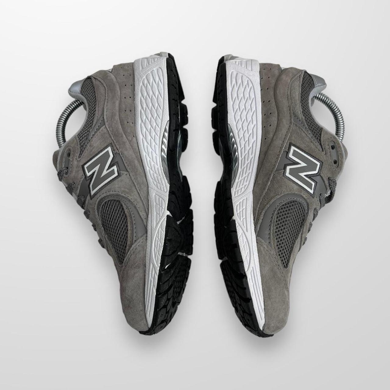 New Balance 2002R Trainers In Grey White