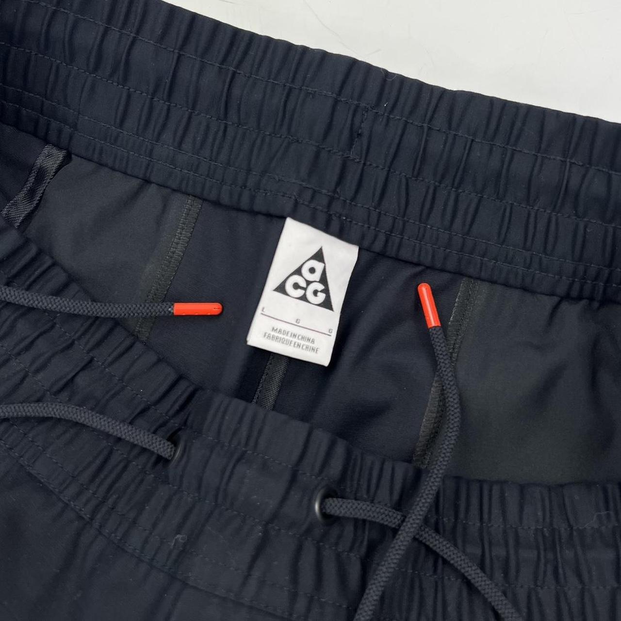 Nike ACG Cargo Trousers In Black